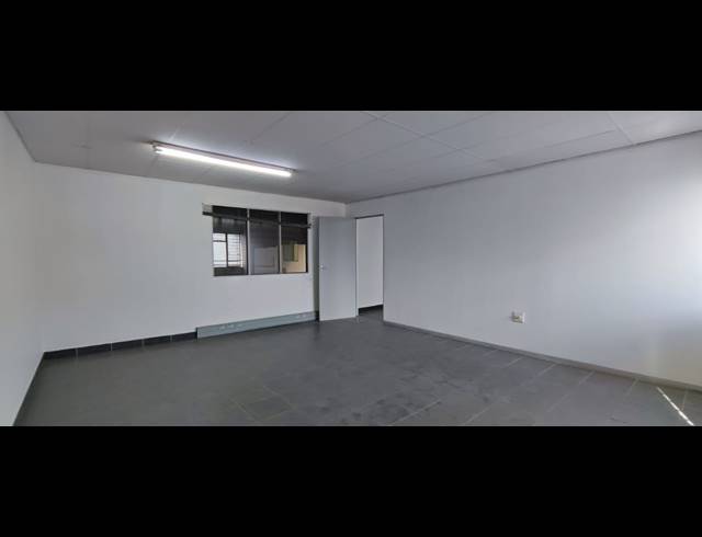 1,083M² WAREHOUSE TO LET IN SAMRAND BUSINESS PARK
